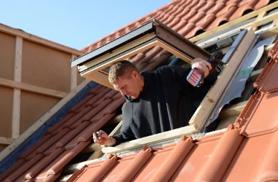 Pose de fenêtres de toit Velux à Uxelles
